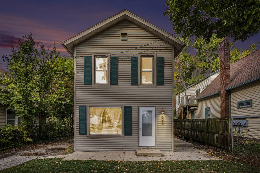 831 Vine Street, Lansing, MI 48912 - #2