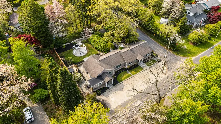 955 W Center Street, Douglas, MI 49406 - #2