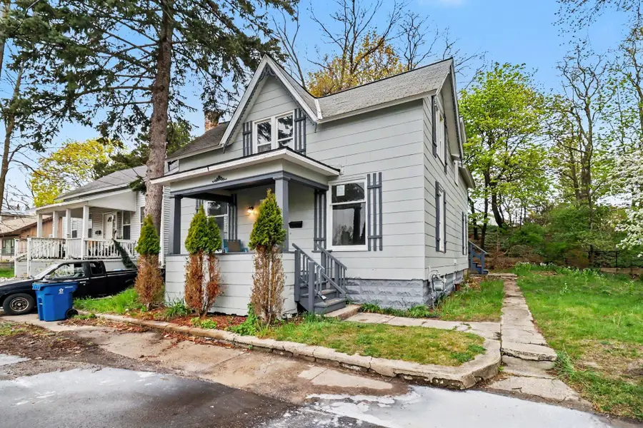 280 6th Avenue, Manistee, MI 49660 - #2