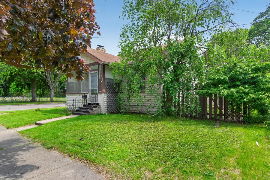 1101 Woodsum Street, Jackson, MI 49203 - #2