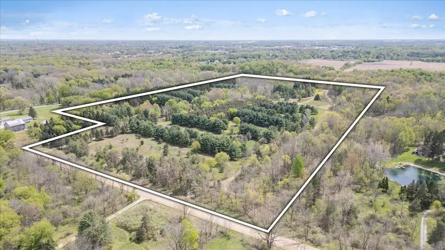 8121 W Eaton, Grand Ledge, MI 48837 - #3
