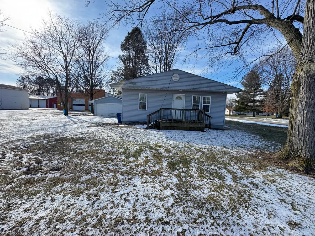 304 E South Street, Athens, MI 49011 - #1