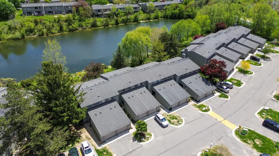 740 Peninsula Court, Ann Arbor, MI 48105 - #2
