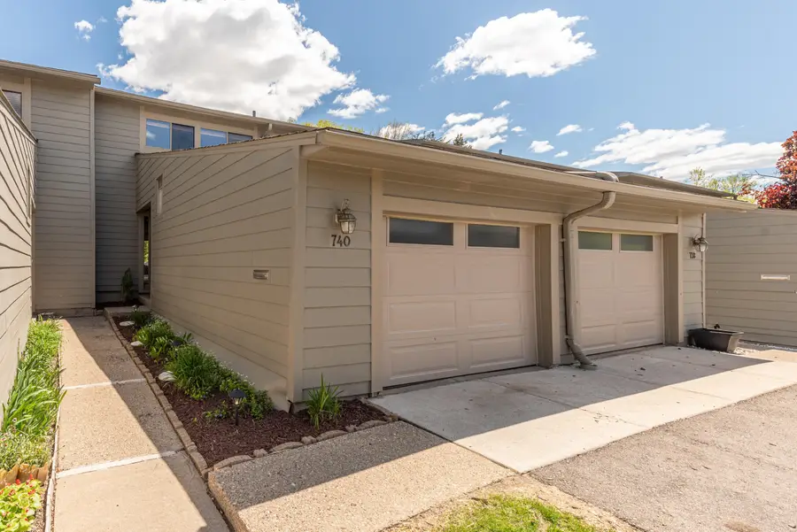 740 Peninsula Court, Ann Arbor, MI 48105 - #3