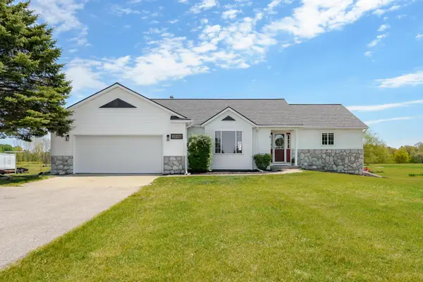3565 4th Street, Wayland, MI 49348