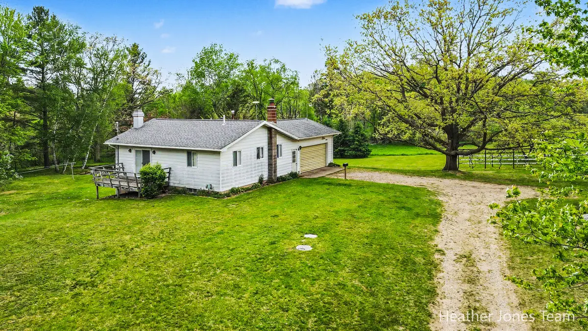1320 W Stanton Road, Stanton, MI 48888 - #1