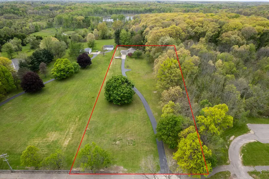 14135 Helmer Road S, Battle Creek, MI 49015 - #2