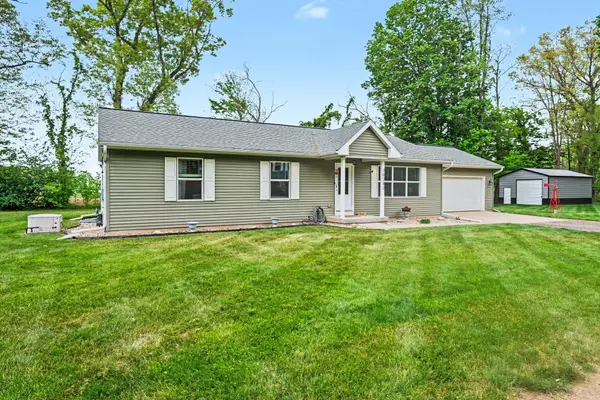 20282 Groveland Avenue, Three Rivers, MI 49093