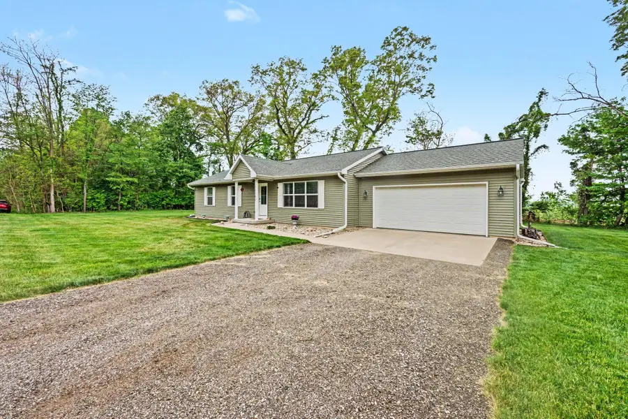 20282 Groveland Avenue, Three Rivers, MI 49093 - #2