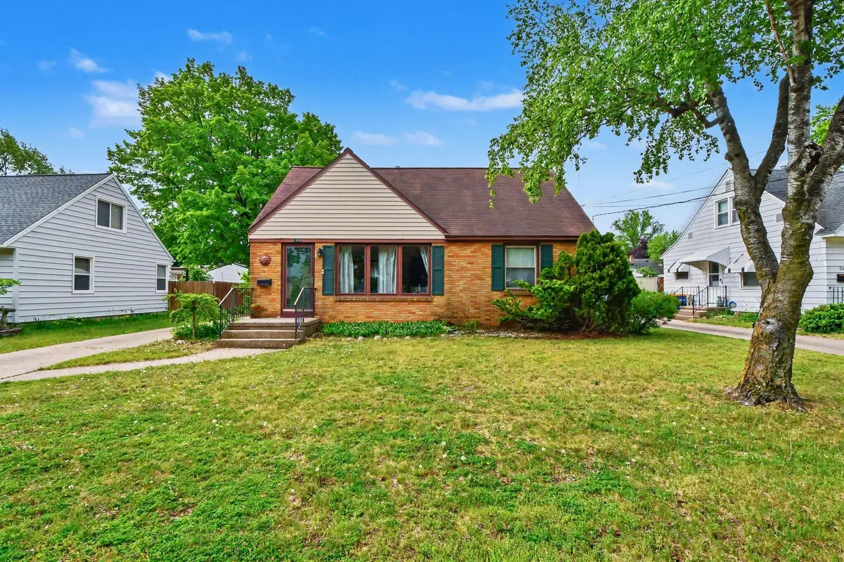 1308 Ellsmere Street Ne, Grand Rapids, MI 49505 - #1