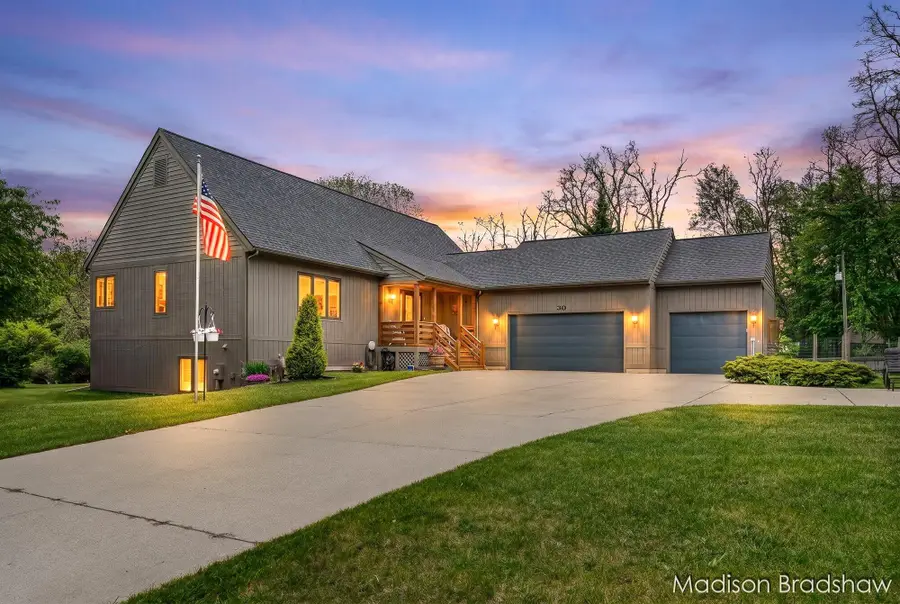 30 Whistling Pines Lane Nw, Sparta, MI 49345 - #2