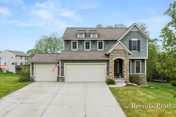 9845 Sunset Ridge Drive Ne, Rockford, MI 49341