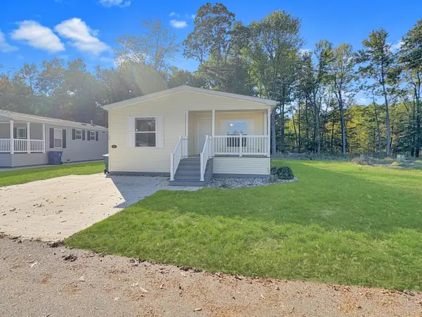 115 San Souci Drive Nw, Sparta, MI 49345