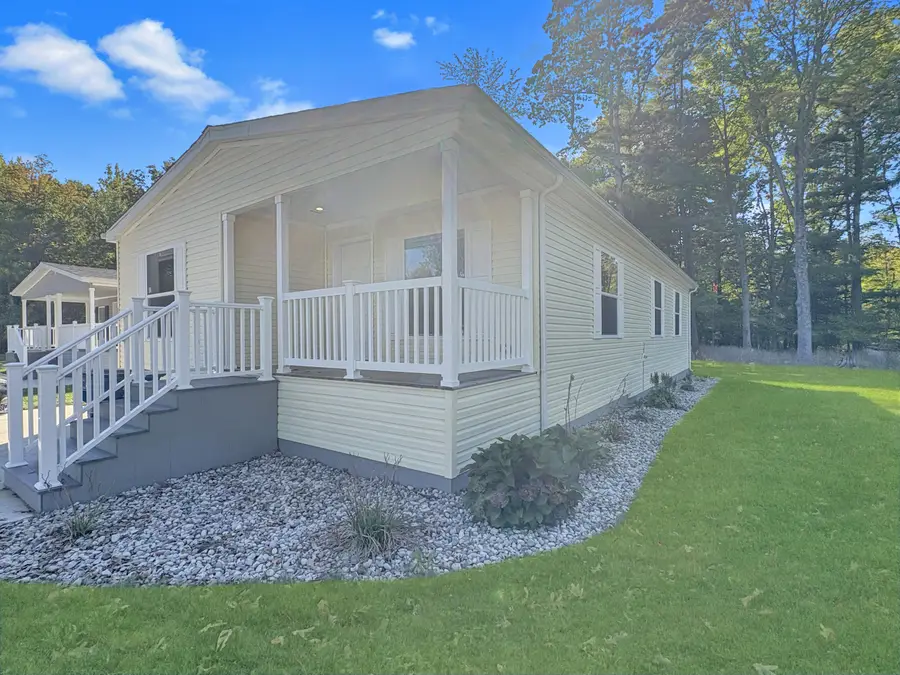 115 San Souci Drive Nw, Sparta, MI 49345 - #2