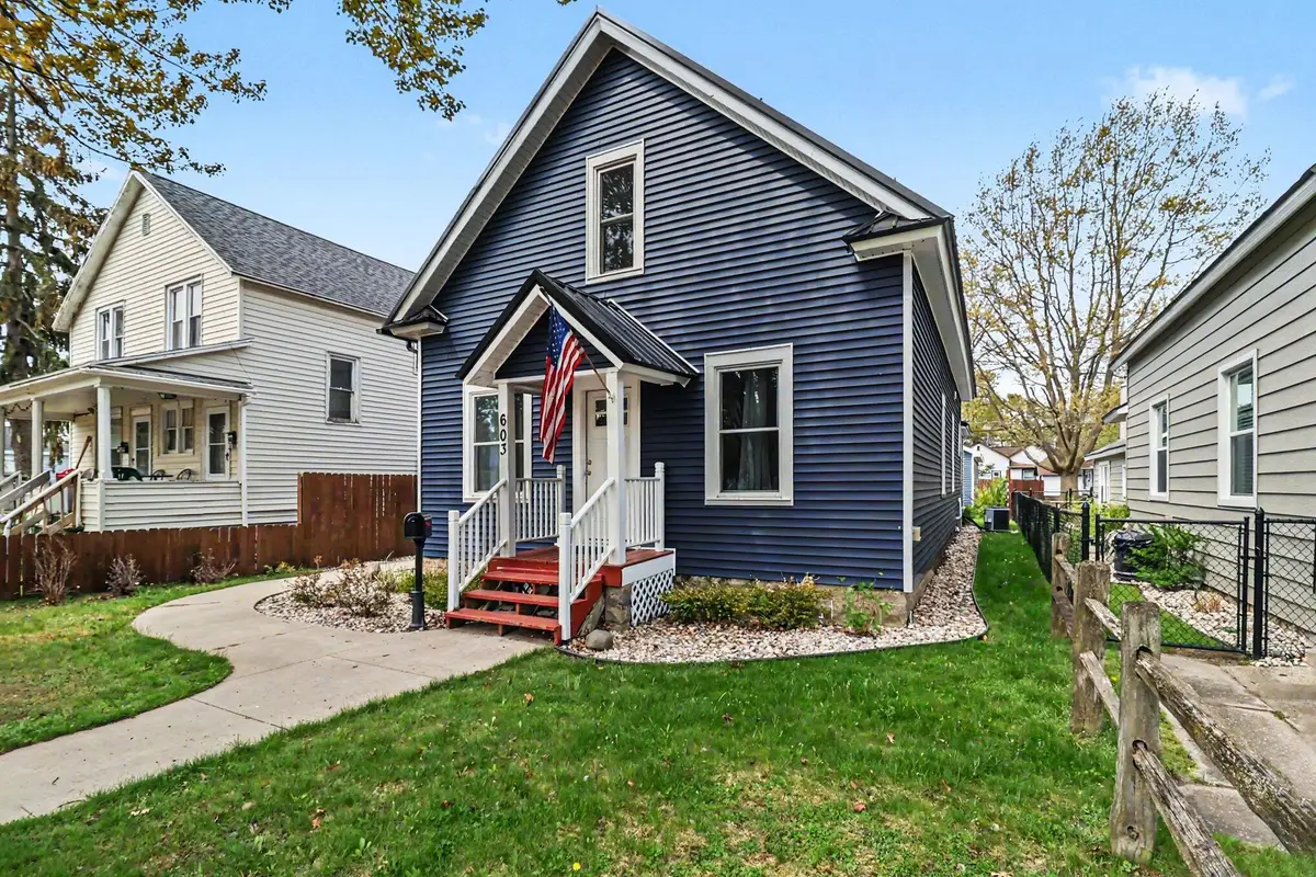 603 N Rowe Street, Ludington, MI 49431 - #1