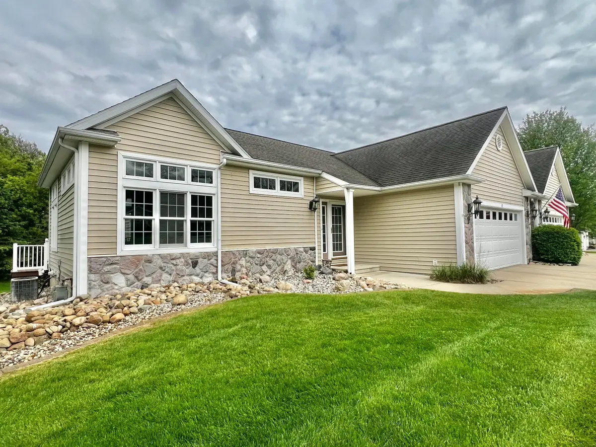 115 Stony Ridge Court, Hillsdale, MI 49242 - #1