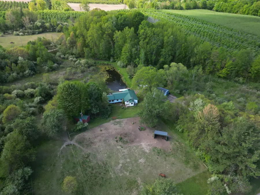1674 W 104th Street, Grant, MI 49327 - #3
