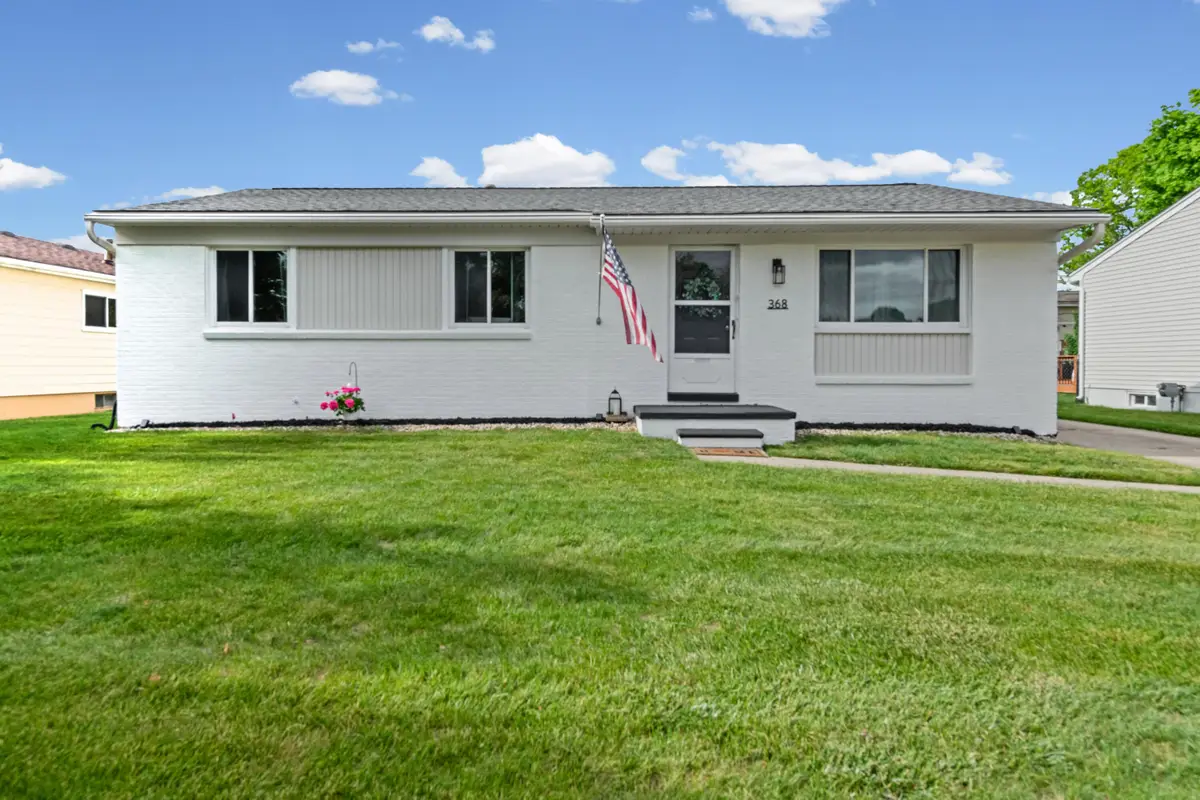 368 Cambridge Avenue, South Lyon, MI 48178 - #1