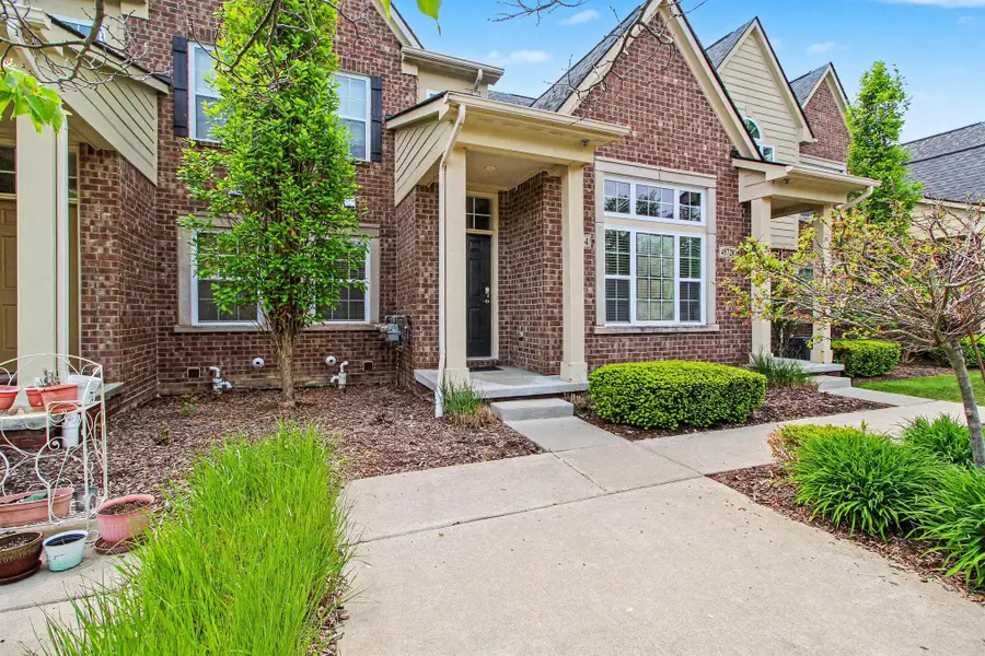 45714 S Stonewood Road, Canton, MI 48187 - #2