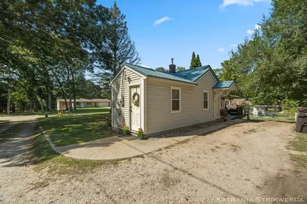 14758 152nd Avenue, Grand Haven, MI 49417
