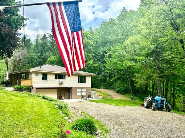 41341 Co Rd 665, Paw Paw, MI 49079