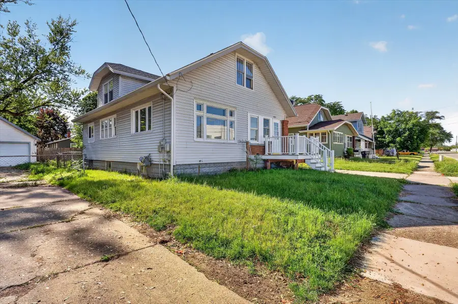 2307 Beverly Avenue Sw, Wyoming, MI 49519 - #2