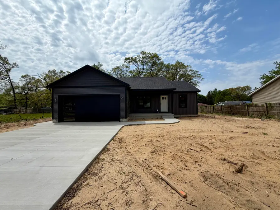 137 S Bock Road, Muskegon, MI 49442 - #2