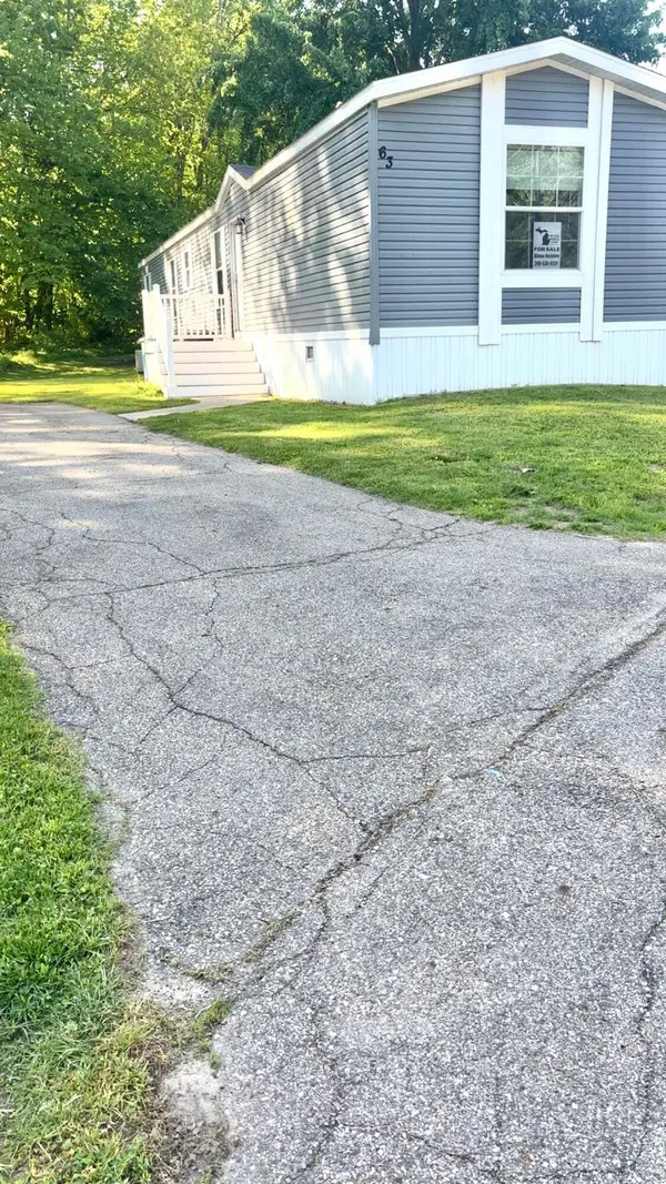 7604 Red Arrow Highway, Watervliet, MI 49098