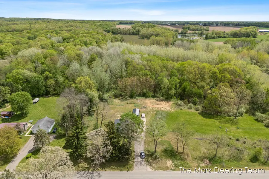 11612 Elm Avenue, Howard City, MI 49329 - #3