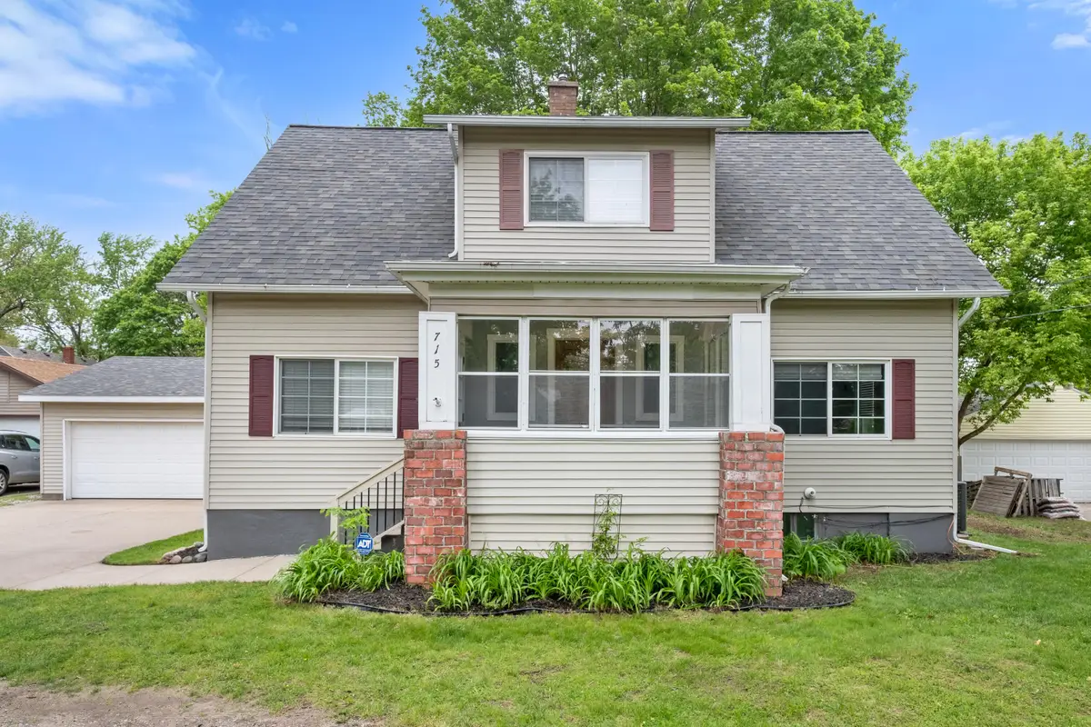 715 3 Mile Road Ne, Grand Rapids, MI 49505 - #1