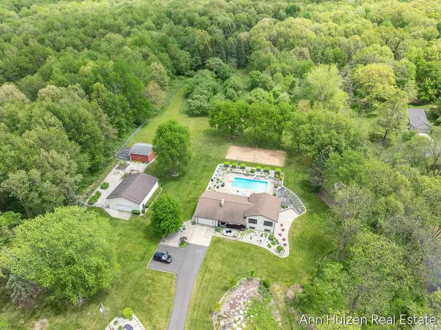 6240 Sunfish Lake Avenue Ne, Rockford, MI 49341 - #2