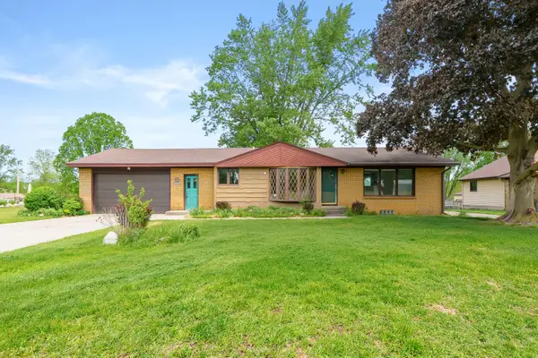 1015 Chippewa Street, Jenison, MI 49428