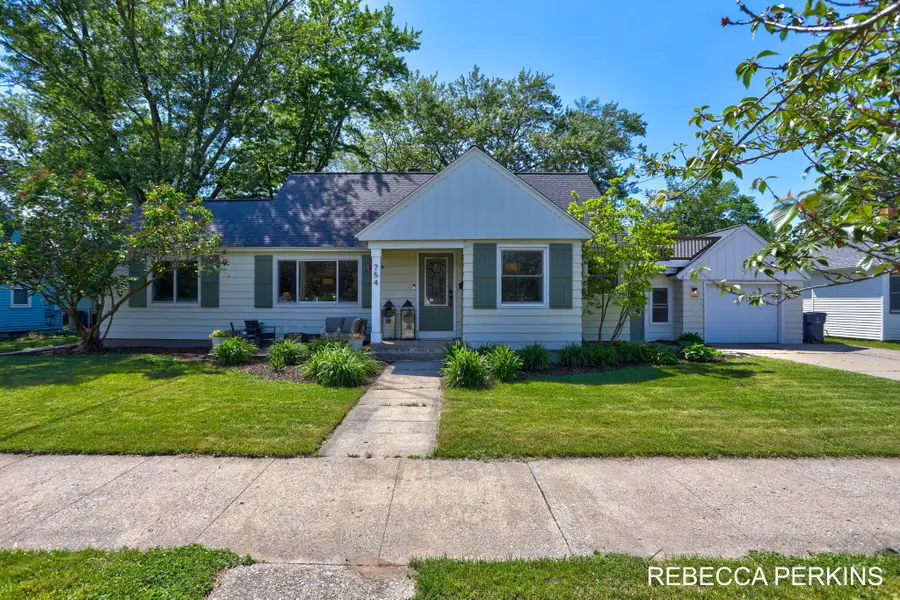 754 Central Avenue, Holland, MI 49423 - #2
