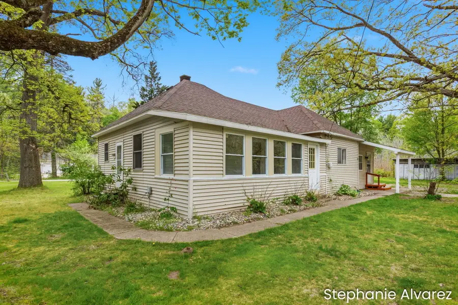 1560 E Mcmillan Road, Muskegon, MI 49445 - #2