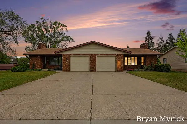 475-477 W 30th Street, Holland, MI 49423
