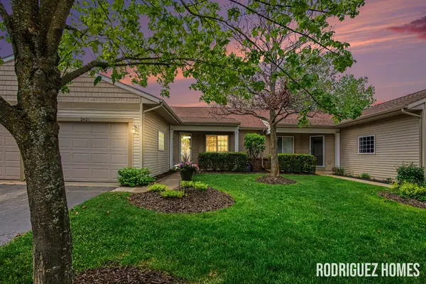 2621 Cascade Place Drive Se, Grand Rapids, MI 49546