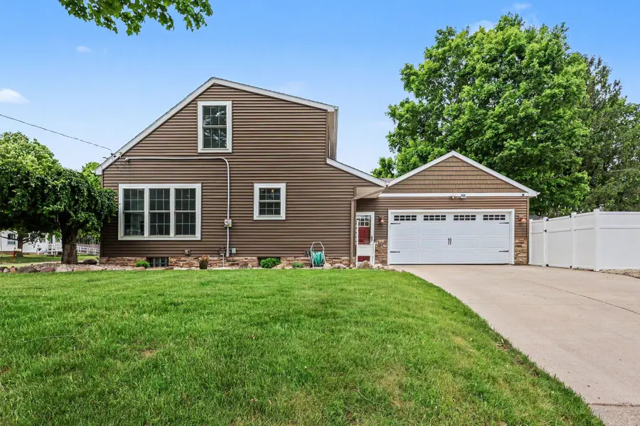 703 W Madison Street, Hastings, MI 49058 - #2