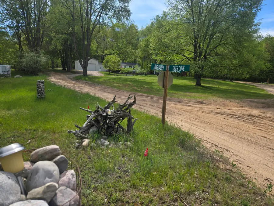 4568 E Deer Cove Road, Custer, MI 49405 - #2