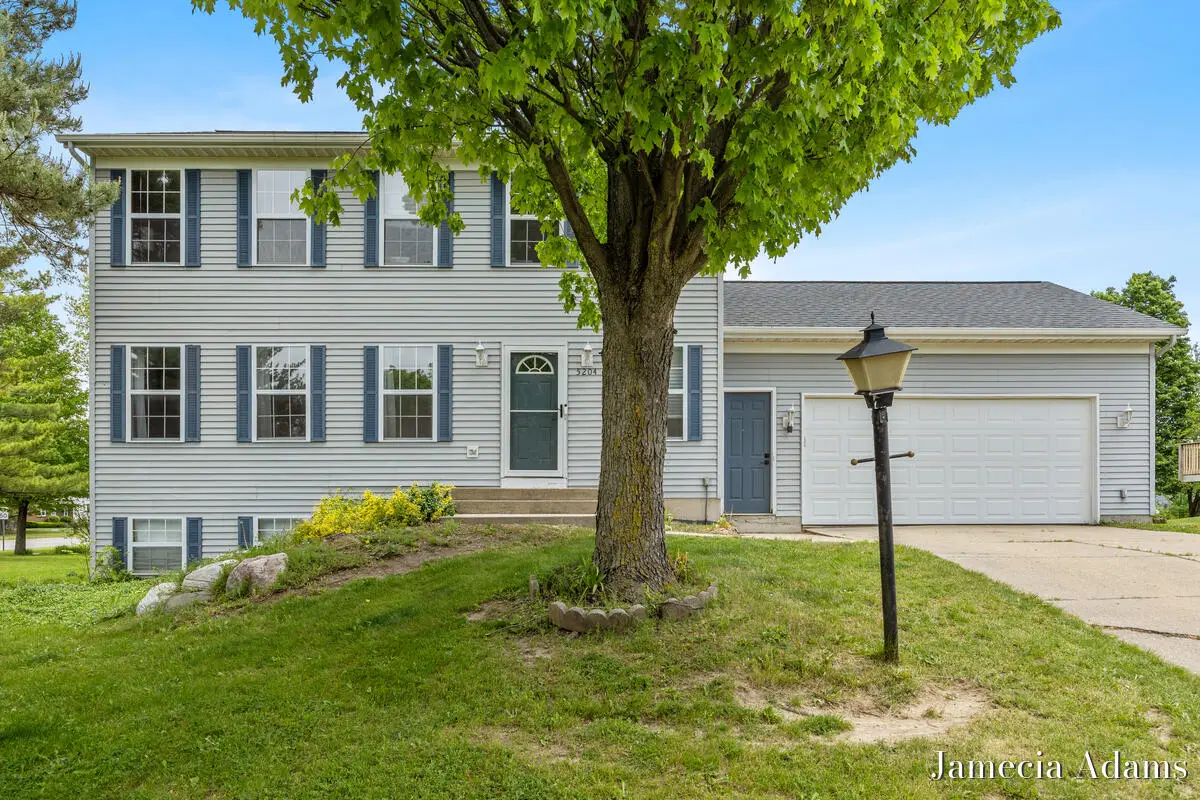 5204 Discovery Drive Se, Grand Rapids, MI 49508 - #1