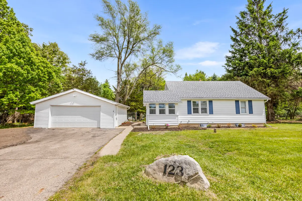123 Arbor Street, Battle Creek, MI 49015 - #1