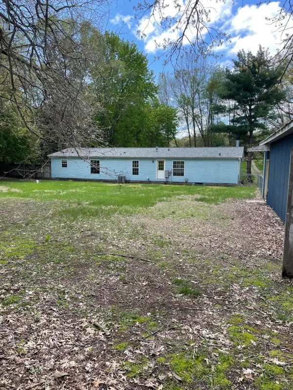 27134 Deerfield Lane, Edwardsburg, MI 49112
