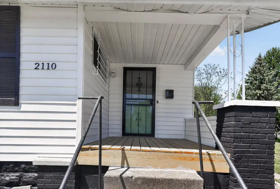 2110 S Grand Traverse Street, Flint, MI 48503 - #3
