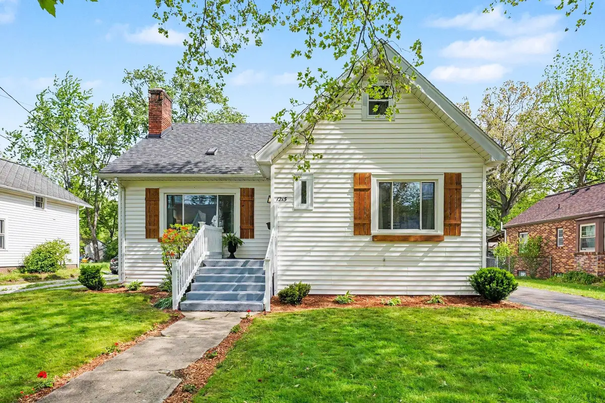 1215 Cambridge Drive, Kalamazoo, MI 49001 - #1