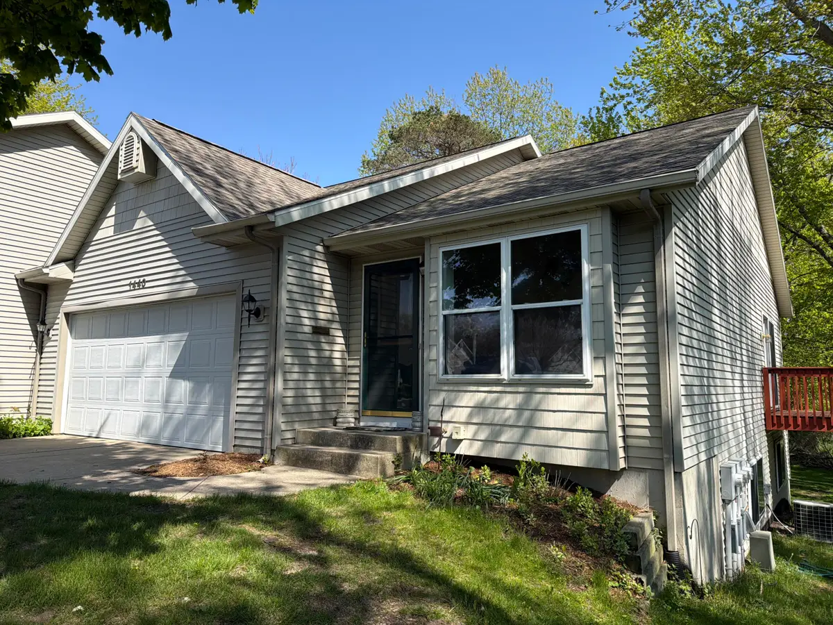 1440 Woodlawn Cmns #10, Grand Haven, MI 49417 - #1