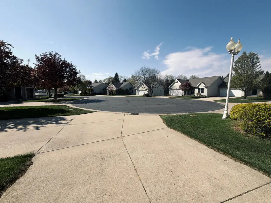1440 Woodlawn Cmns #10, Grand Haven, MI 49417 - #3