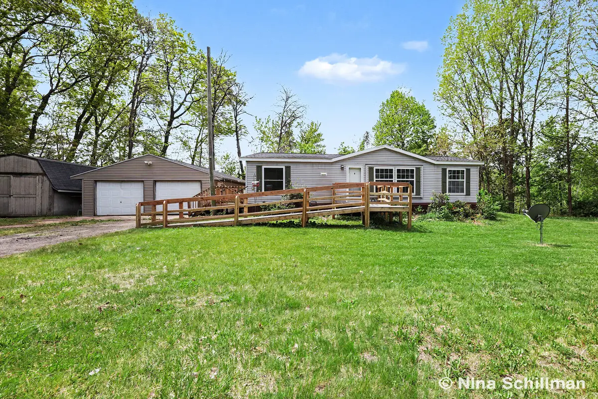 12150 Woodland Park Drive Ne, Belding, MI 48809 - #1