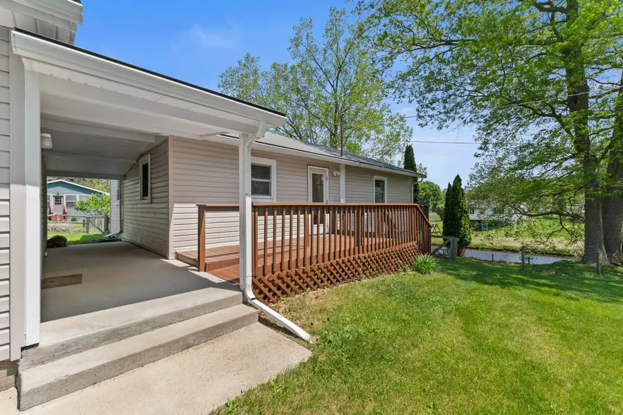 4330 Dawn Drive, Hillsdale, MI 49242 - #2