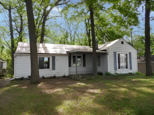 835 Woodland Beach, Battle Creek, MI 49014