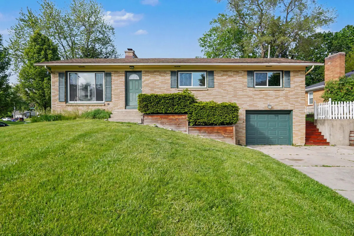 2155 Tremont Boulevard Nw, Grand Rapids, MI 49504 - #1