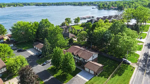 5410 Country Aire Drive #14, Coloma, MI 49038